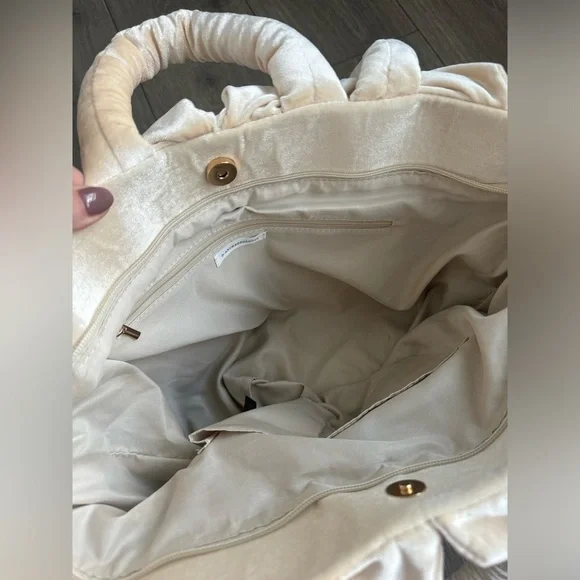 NWOT Anthropologie Velvet Puffer Tote - Picture 4 of 4